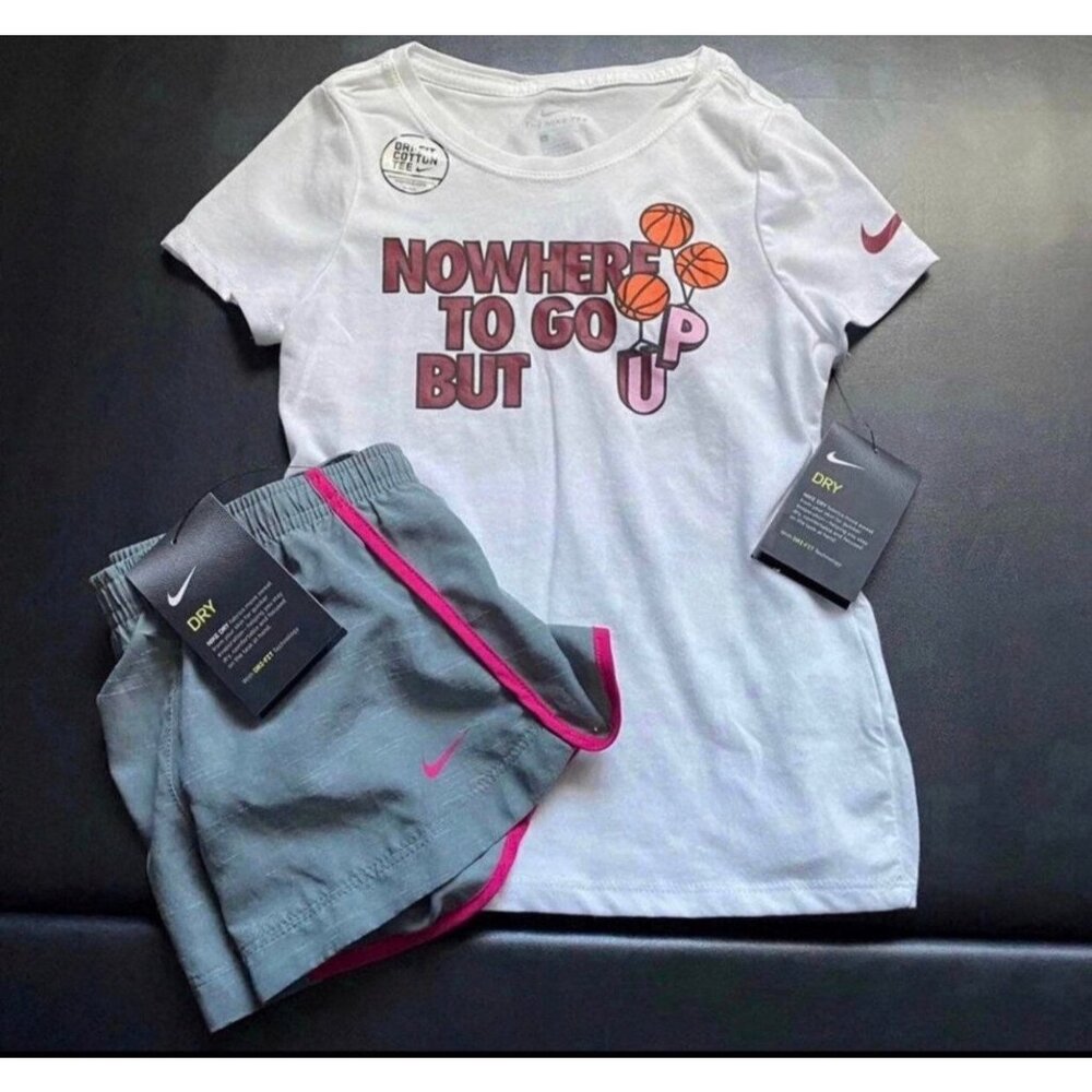 NWT Nike Athletic Set Girls Youth Size Small